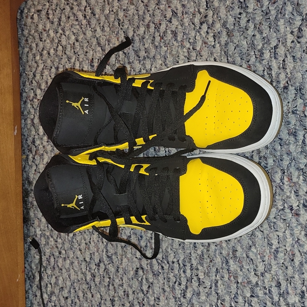 Jordan 1 New Love